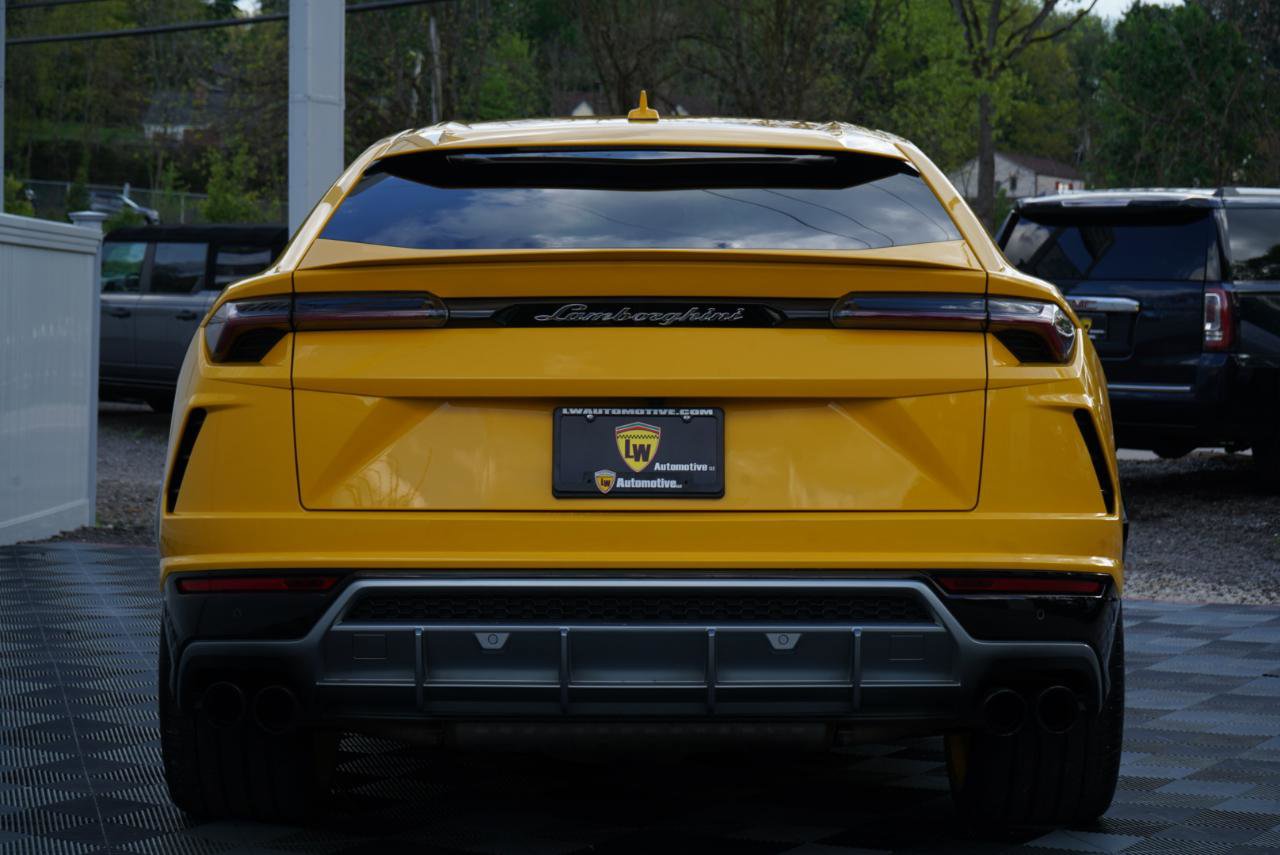 Used 2020 Lamborghini Urus AWD/4WD image 8