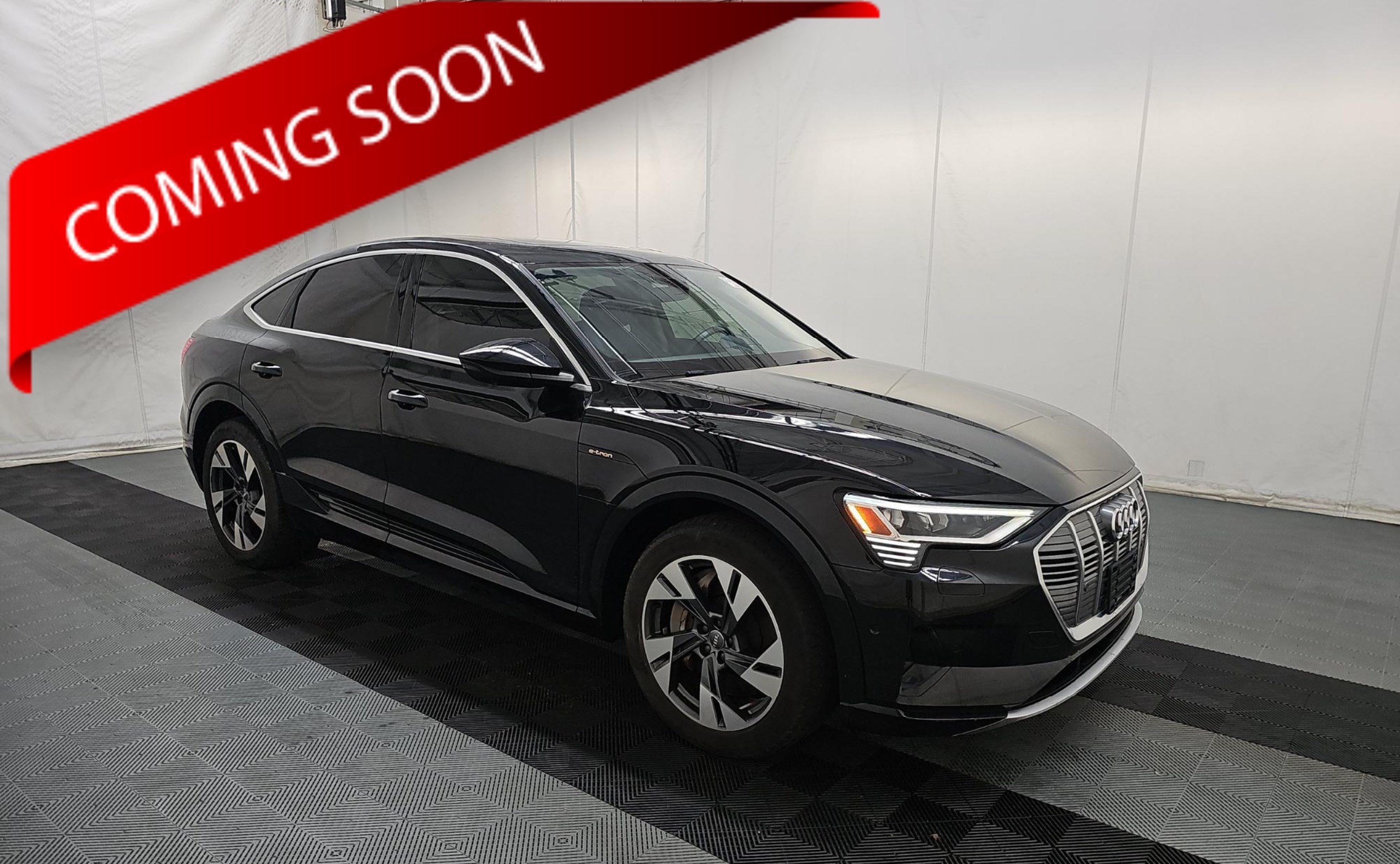 Used 2020 Audi e-tron Premium Plus AWD/4WD image 1
