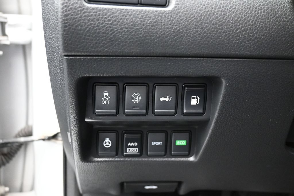 Used 2018 Nissan Rogue SL AWD/4WD image 21