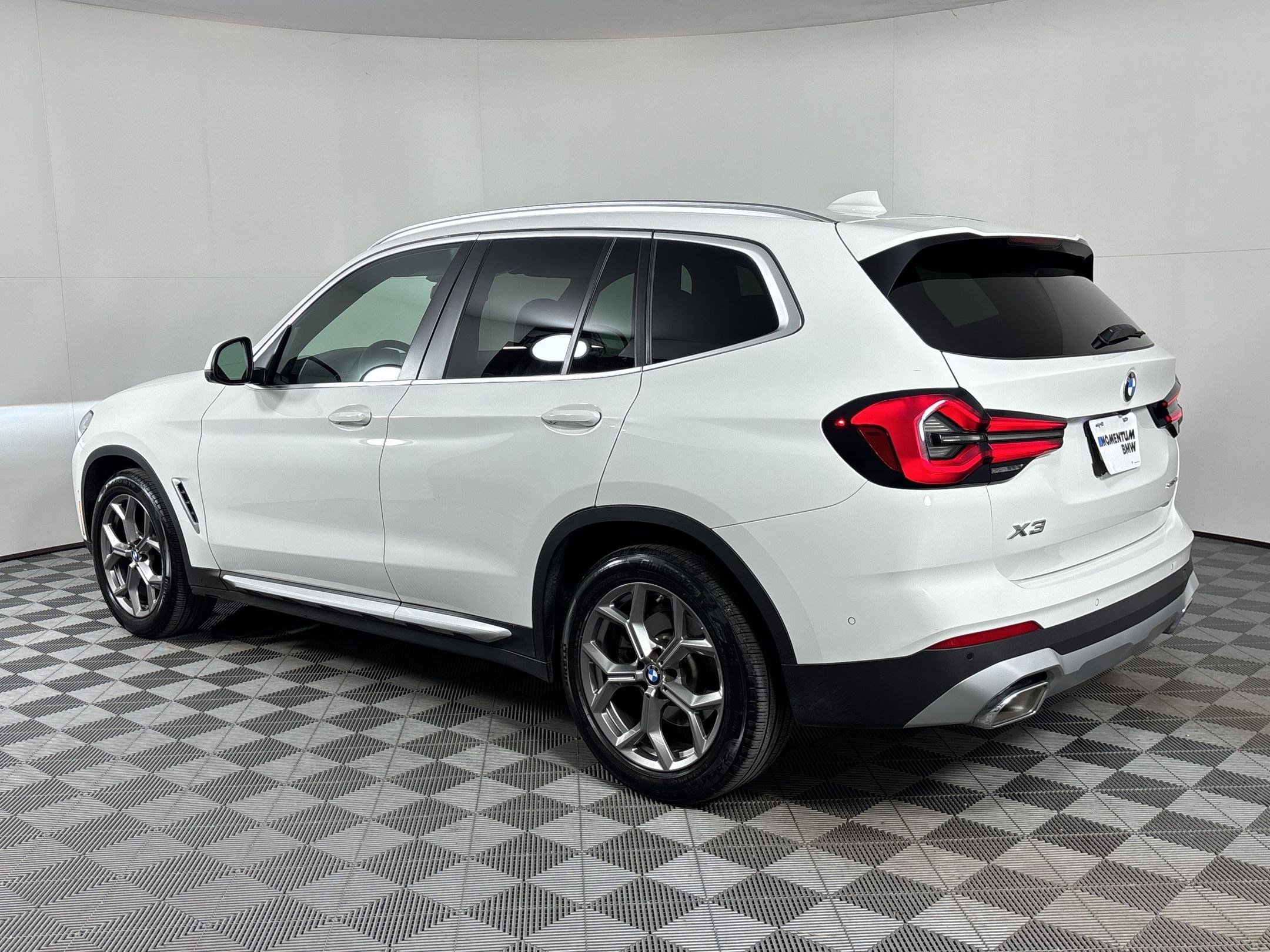 Certified 2023 BMW X3 sDrive30i w/ Convenience Package RWD image 3