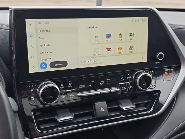 Used 2023 Toyota Highlander Platinum image 16