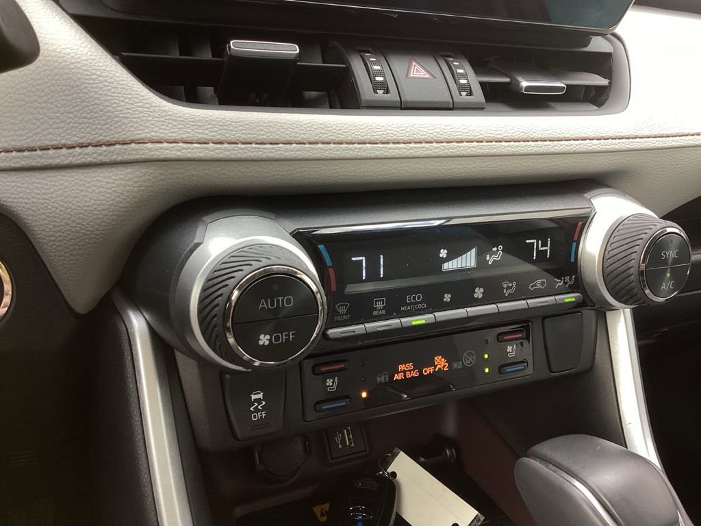 Used 2025 Toyota RAV4 Limited w/ Advanced Technology Package image 14