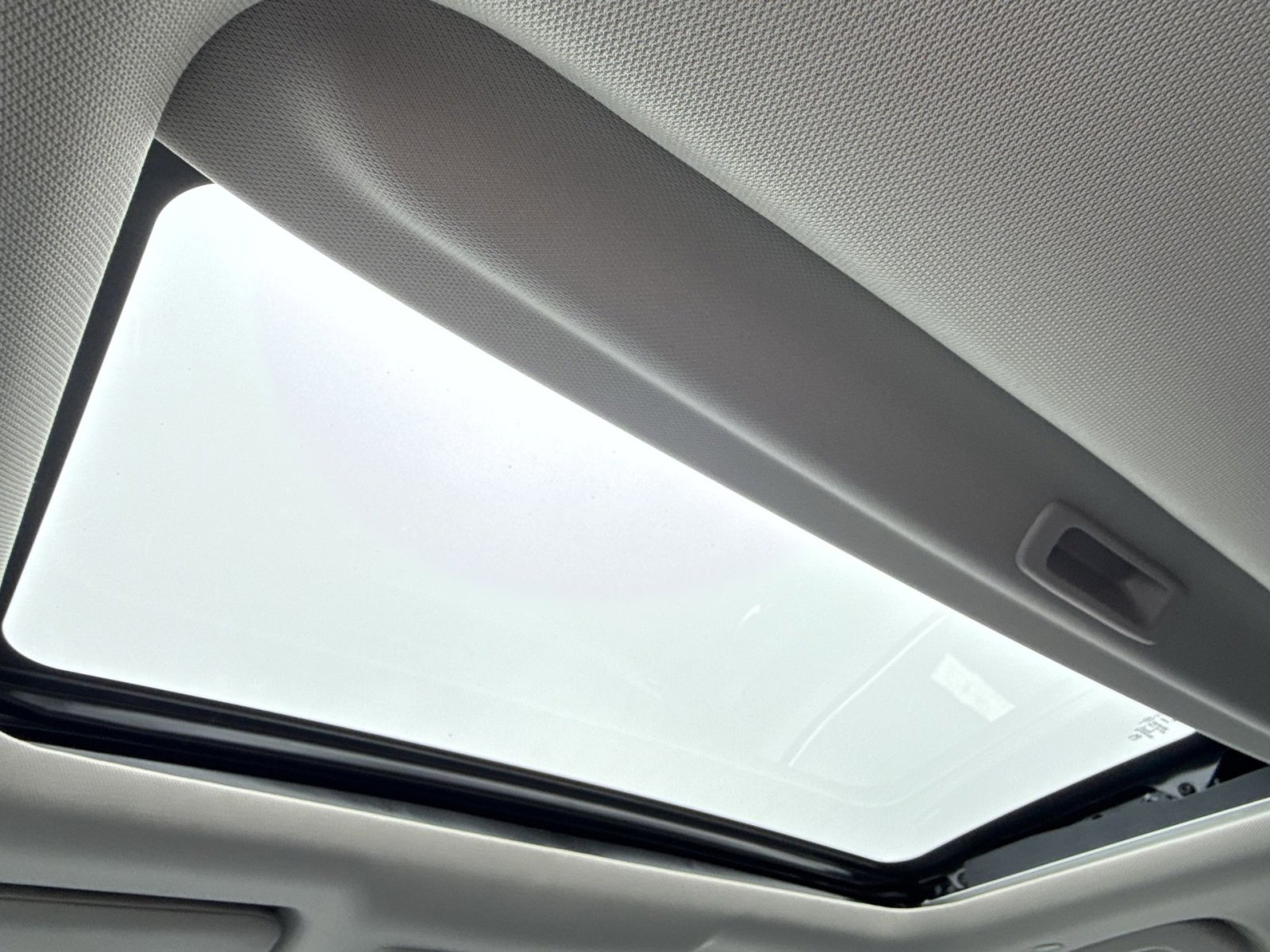 Used 2025 Honda CR-V EX-L image 24