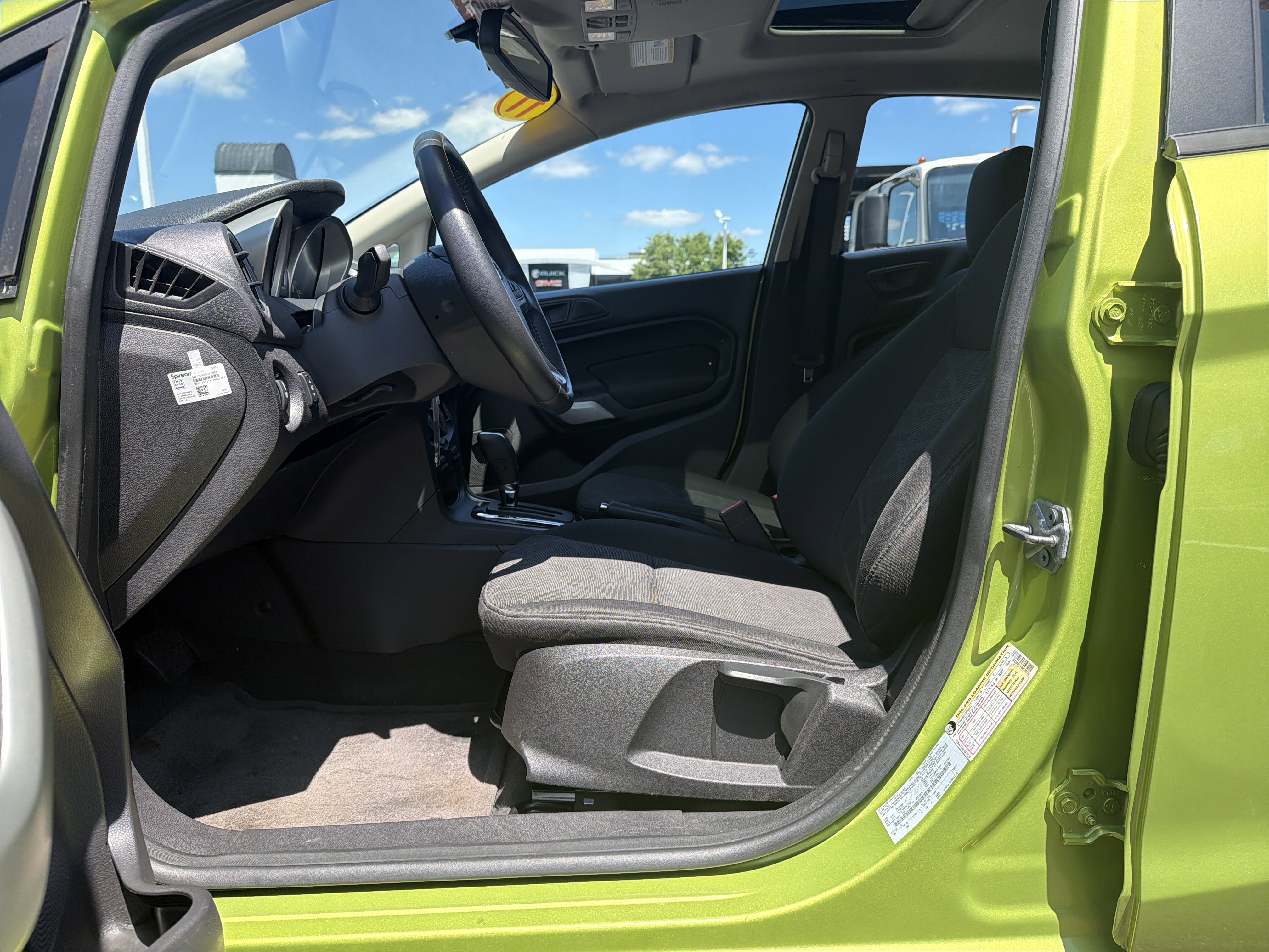 Used 2011 Ford Fiesta SES FWD image 16