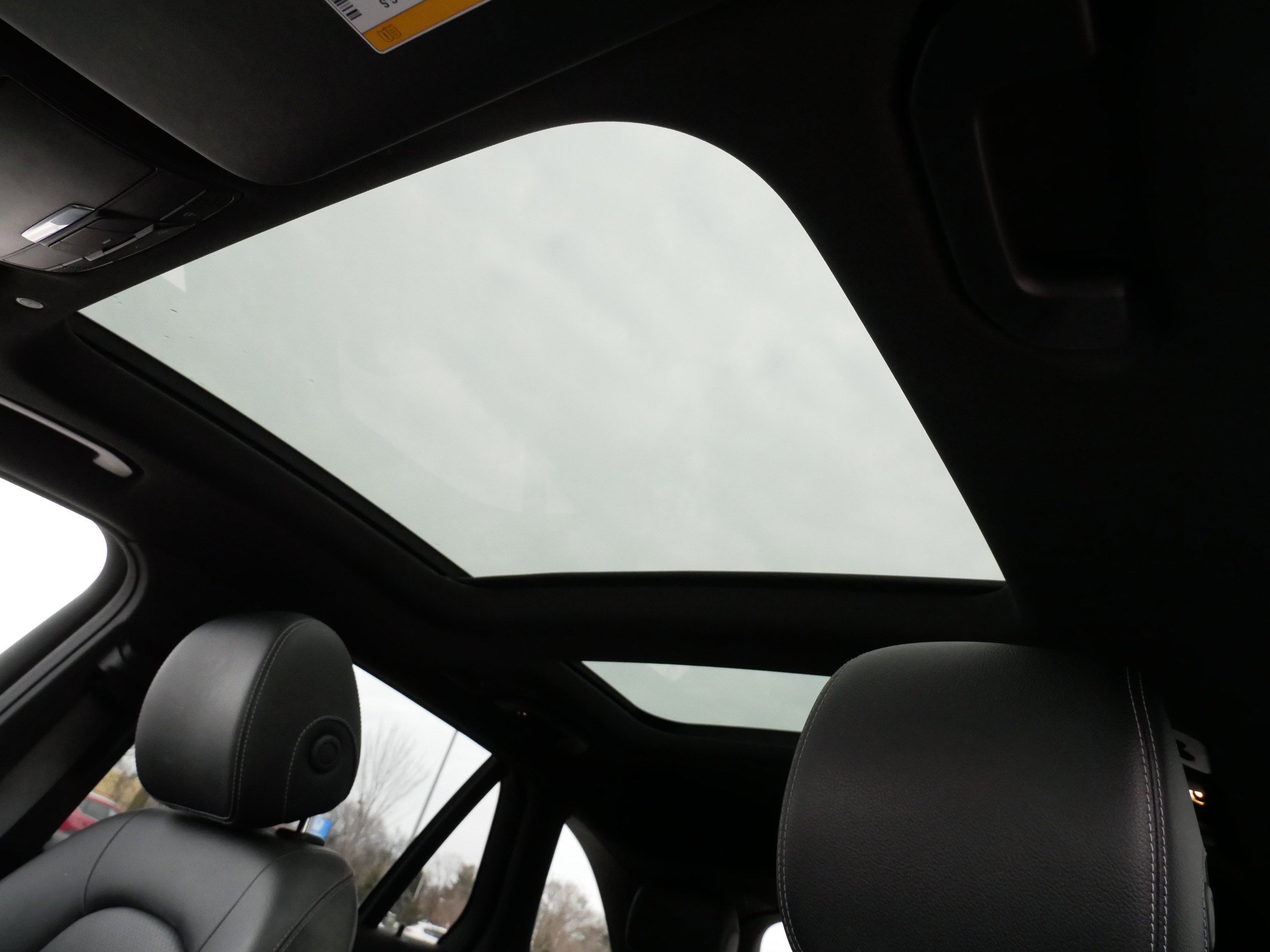 Used 2021 Mercedes-Benz GLC 300 4MATIC image 31