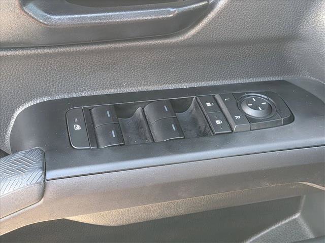 Used 2025 Toyota Tacoma SR5 AWD/4WD image 11