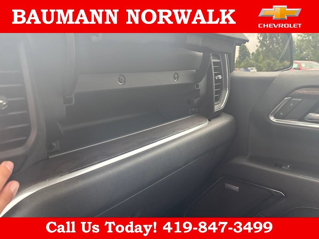 Used 2023 GMC Sierra 1500 SLT w/ SLT Premium Package AWD/4WD image 38