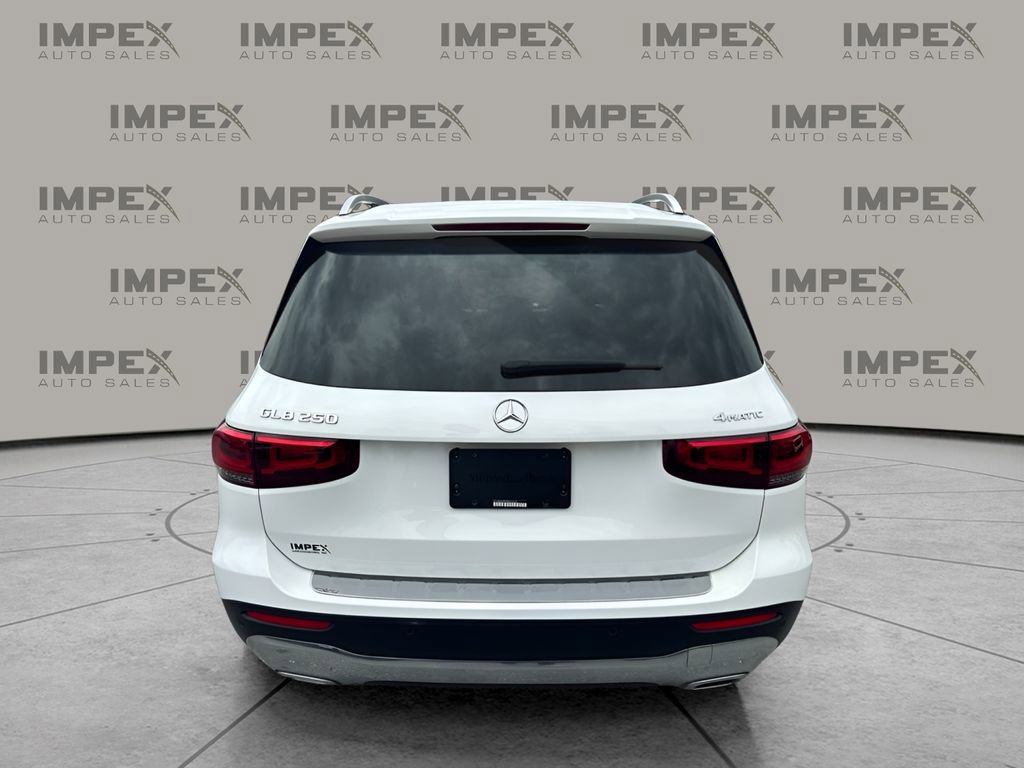 Used 2022 Mercedes-Benz GLB 250 4MATIC w/ Premium Package Lite image 4