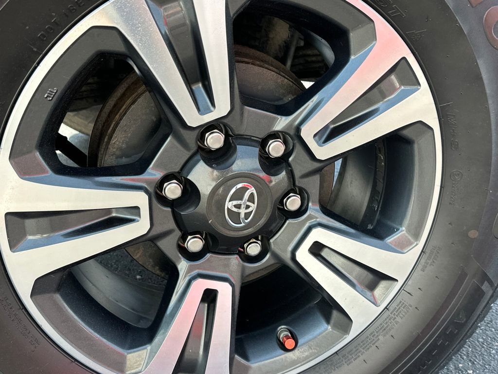 Used 2016 Toyota Tacoma TRD Sport w/ Towing Package AWD/4WD image 26