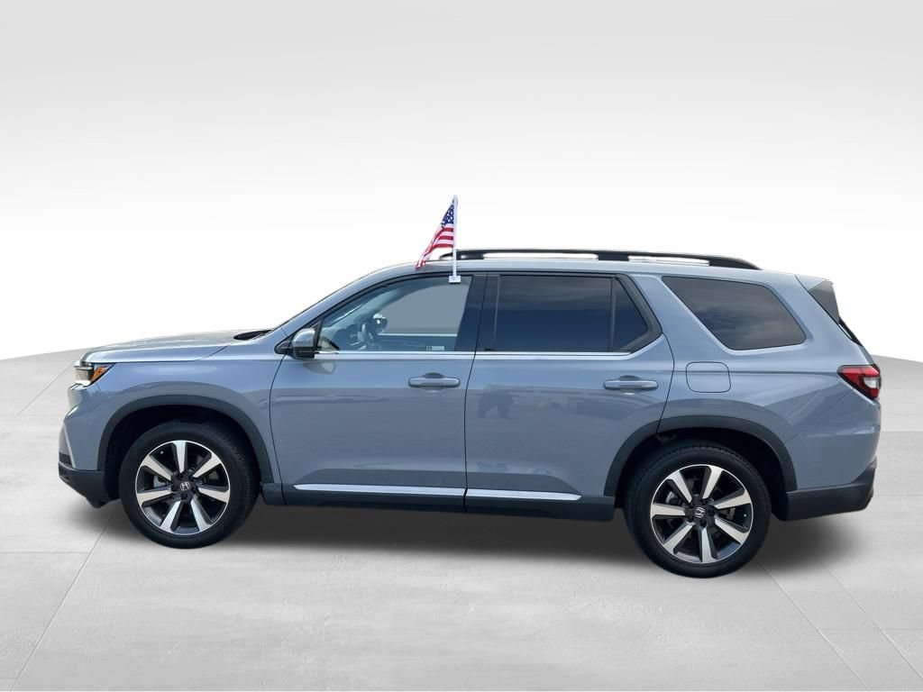 Used 2024 Honda Pilot Touring image 2