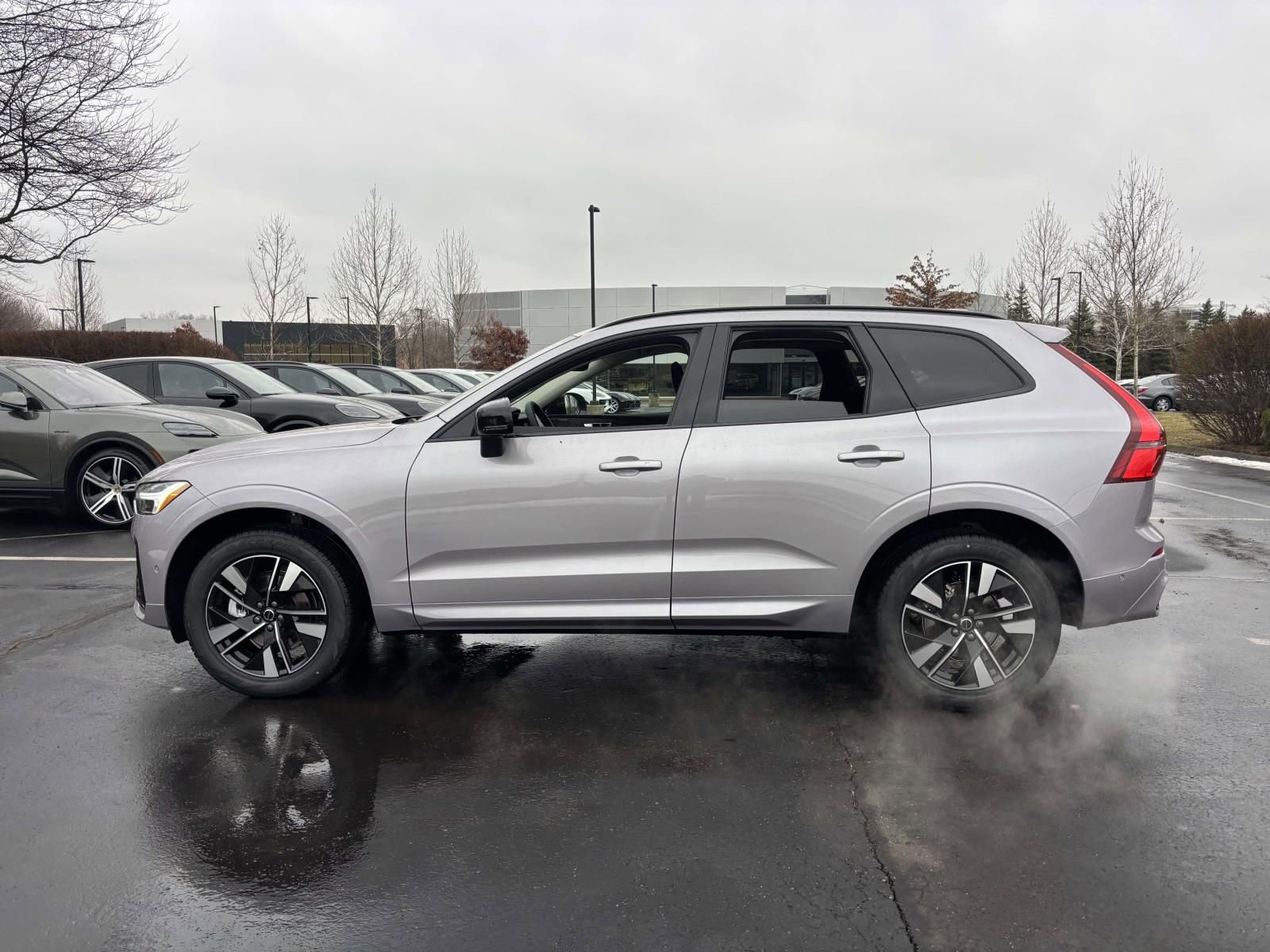 New 2026 Volvo XC60 B5 Plus AWD/4WD image 4