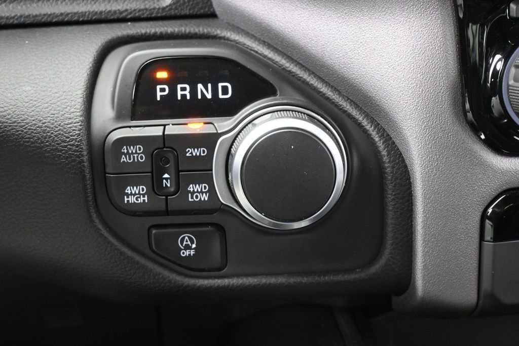 Used 2025 RAM 1500 Big Horn AWD/4WD image 21