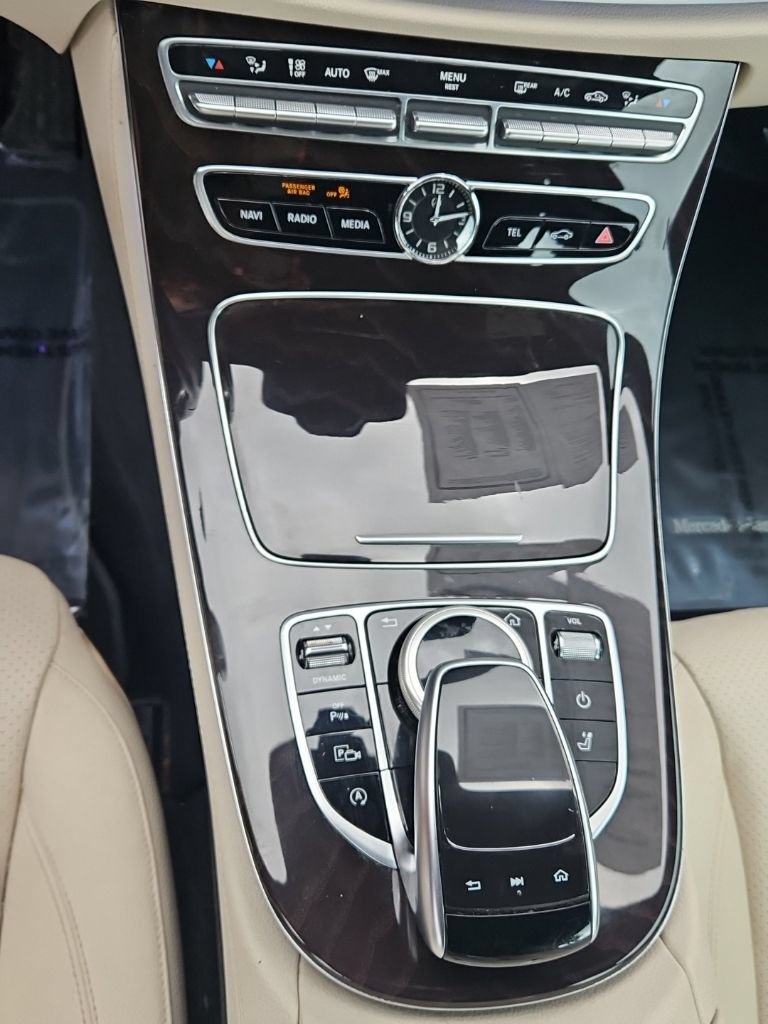 Used 2019 Mercedes-Benz E 450 4MATIC Wagon w/ Premium Package image 18