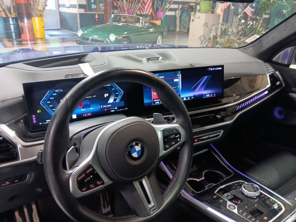 Certified 2026 BMW X7 M60i AWD/4WD image 5