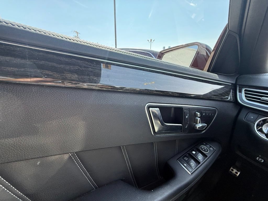Used 2015 Mercedes-Benz E 400 Sedan image 13