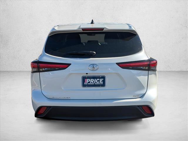 Used 2023 Toyota Highlander L image 6