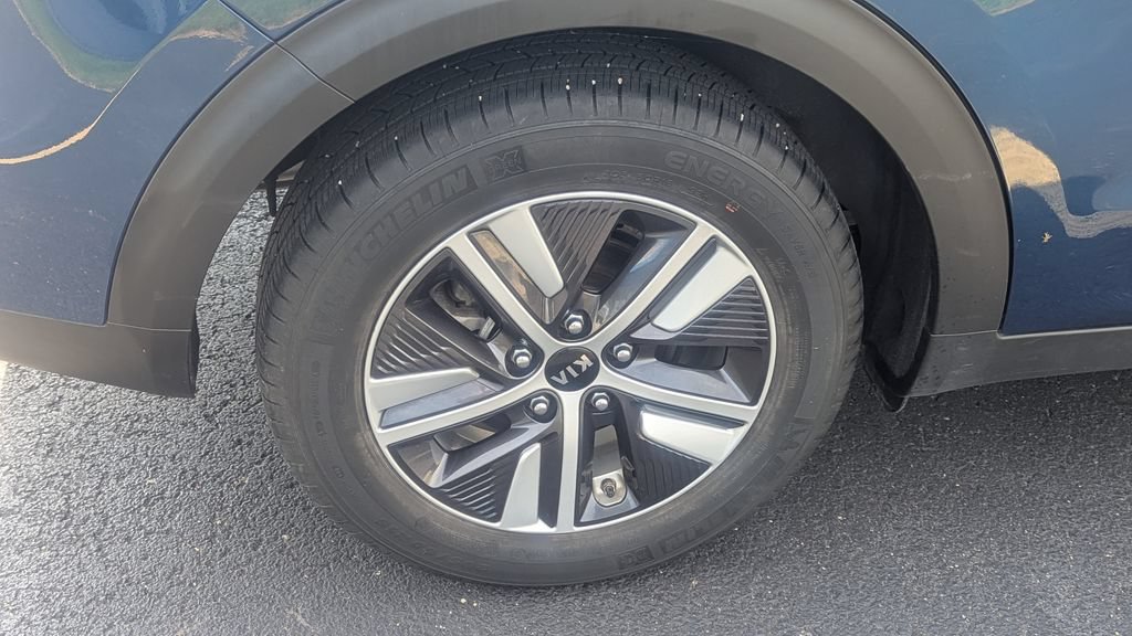 Used 2021 Kia Niro LXS FWD image 10