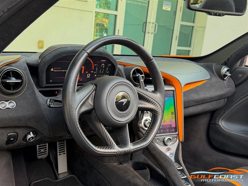 Used 2022 McLaren 720S Performance RWD image 14