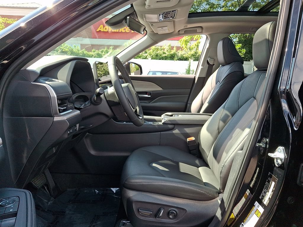 Certified 2026 Toyota Grand Highlander AWD image 14