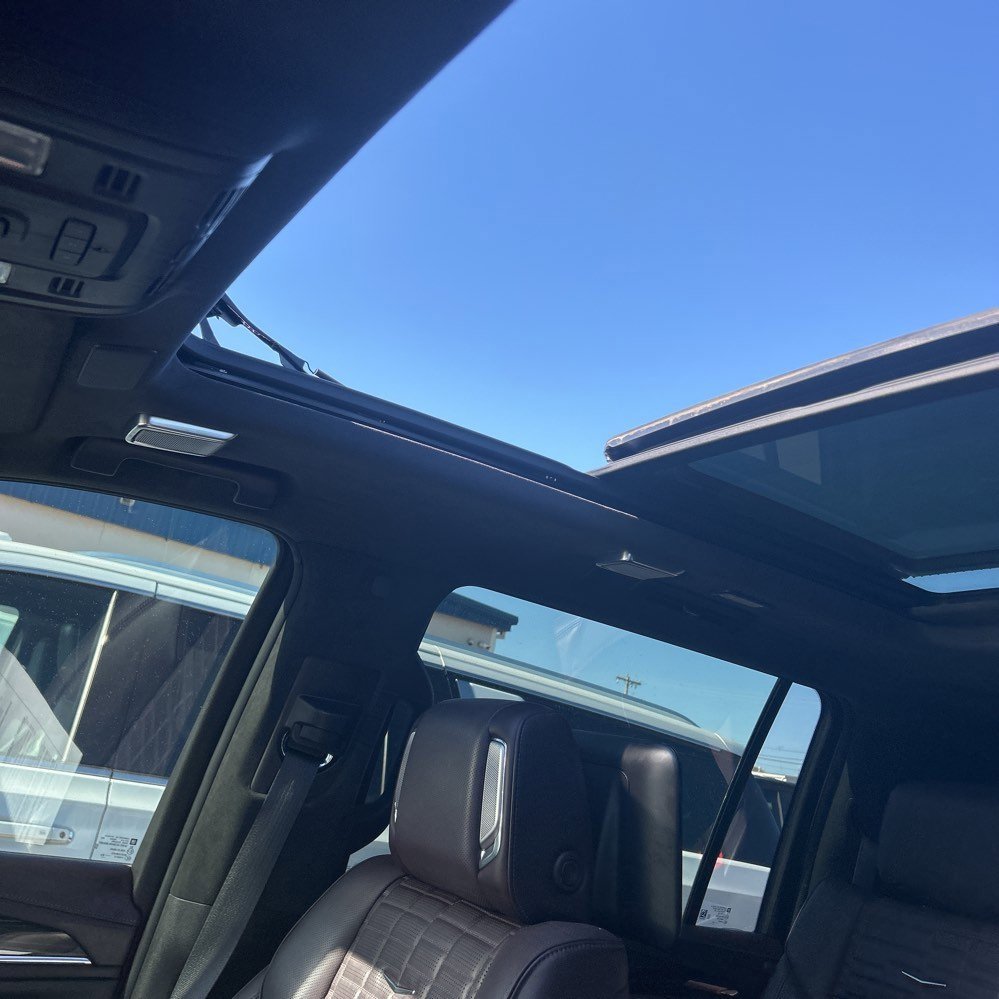 Used 2023 Cadillac Escalade ESV V image 12