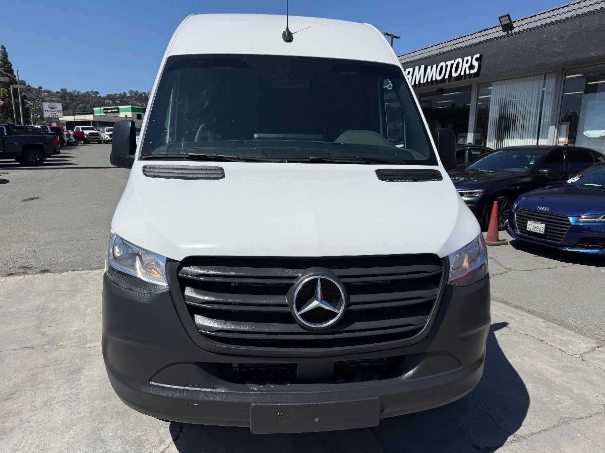 Used 2024 Mercedes-Benz Sprinter 2500 image 4