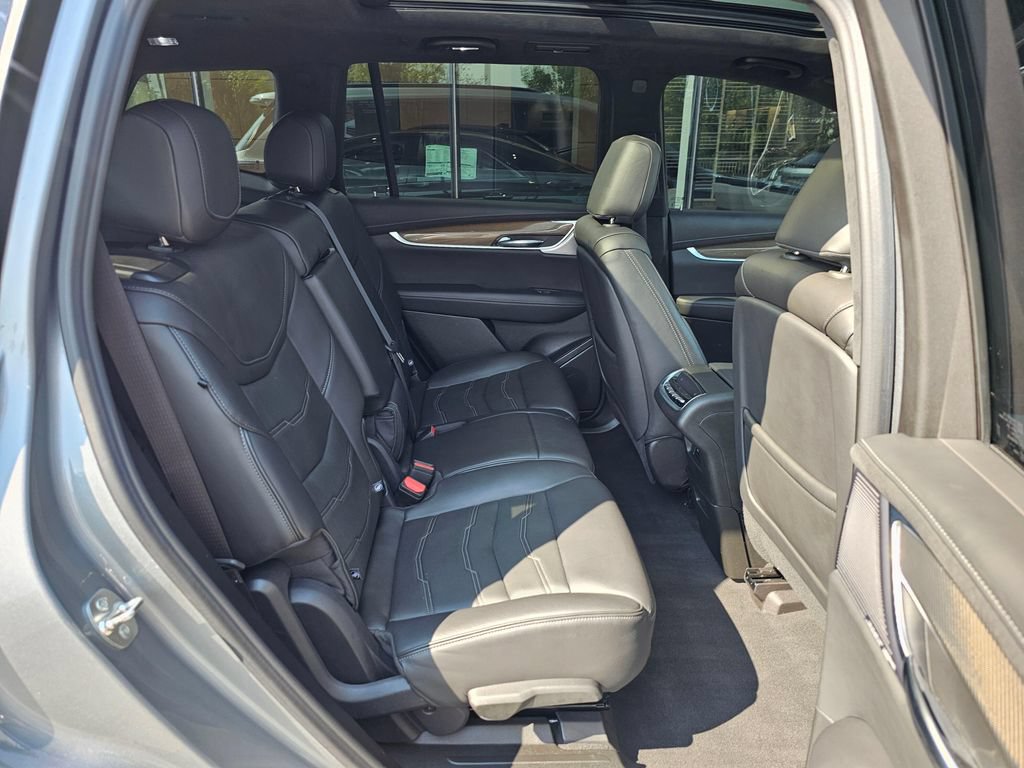 Certified 2025 Cadillac XT6 Sport w/ Platinum Package AWD/4WD image 12