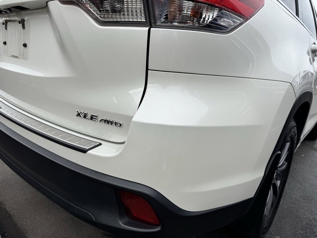 Used 2017 Toyota Highlander XLE image 4