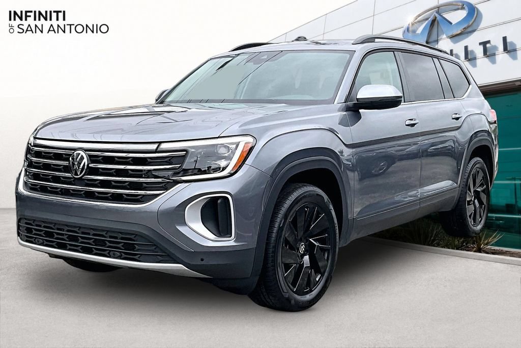 Used 2025 Volkswagen Atlas SE FWD image 14
