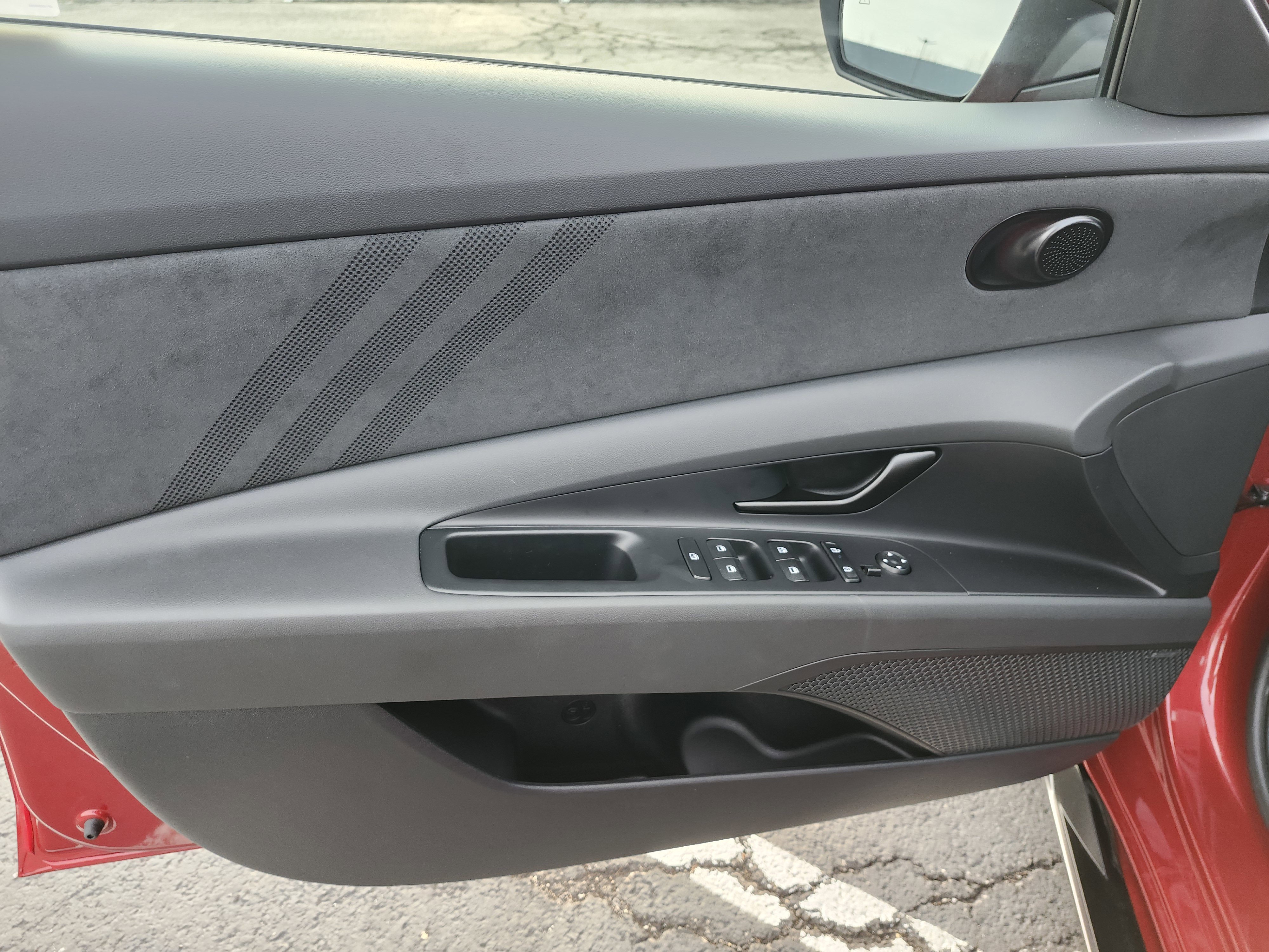 Used 2025 Hyundai Elantra N FWD image 27