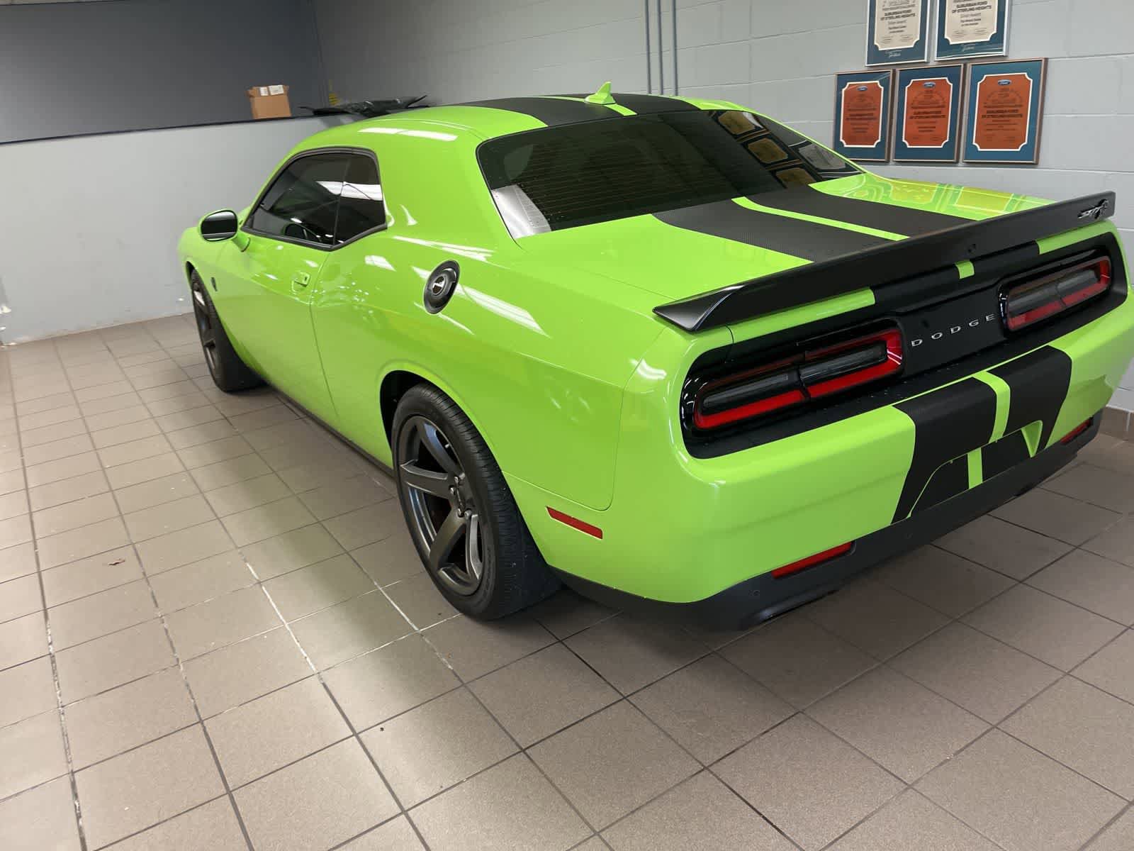 Used 2019 Dodge Challenger SRT Hellcat w/ Plus Package RWD image 8