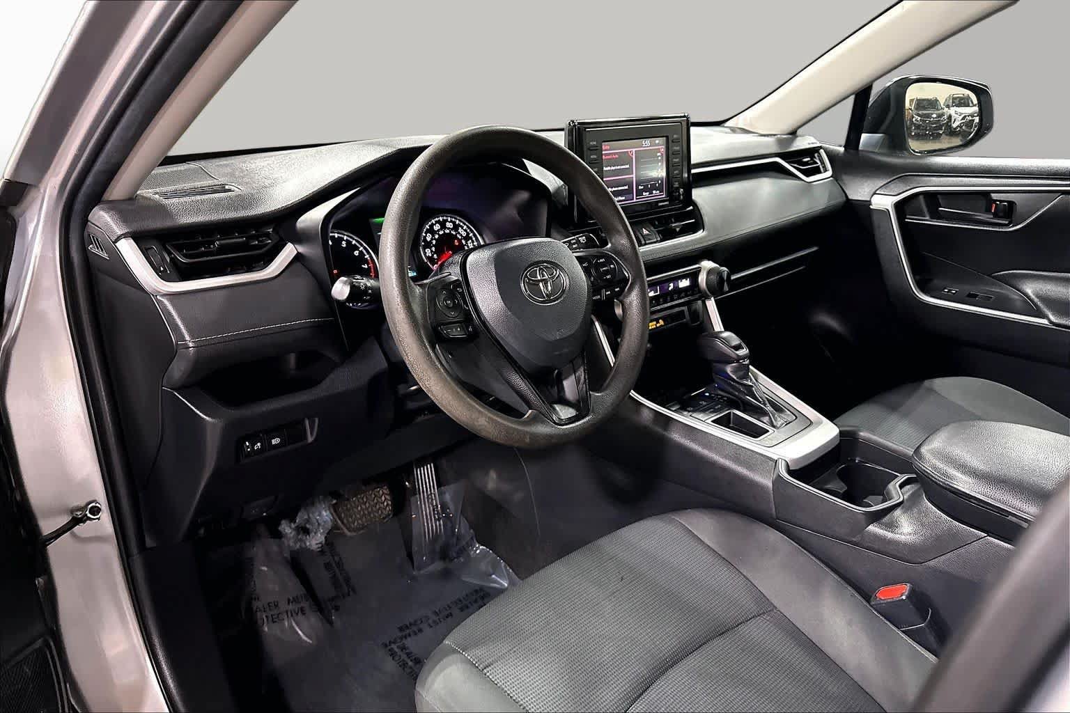 Certified 2021 Toyota RAV4 LE FWD image 17