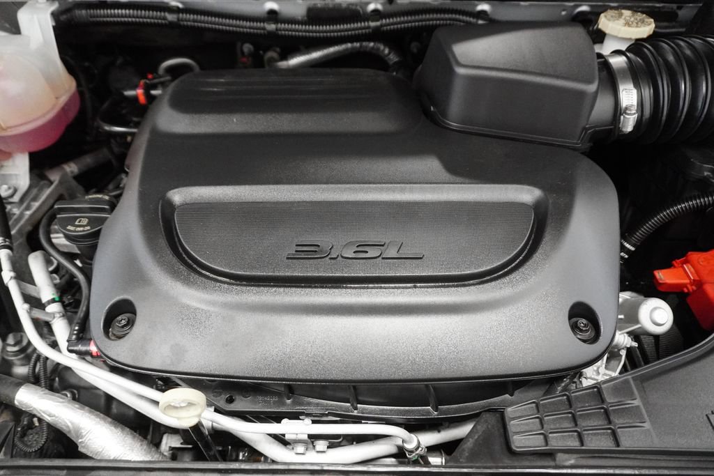 Certified 2024 Chrysler Pacifica Limited image 30