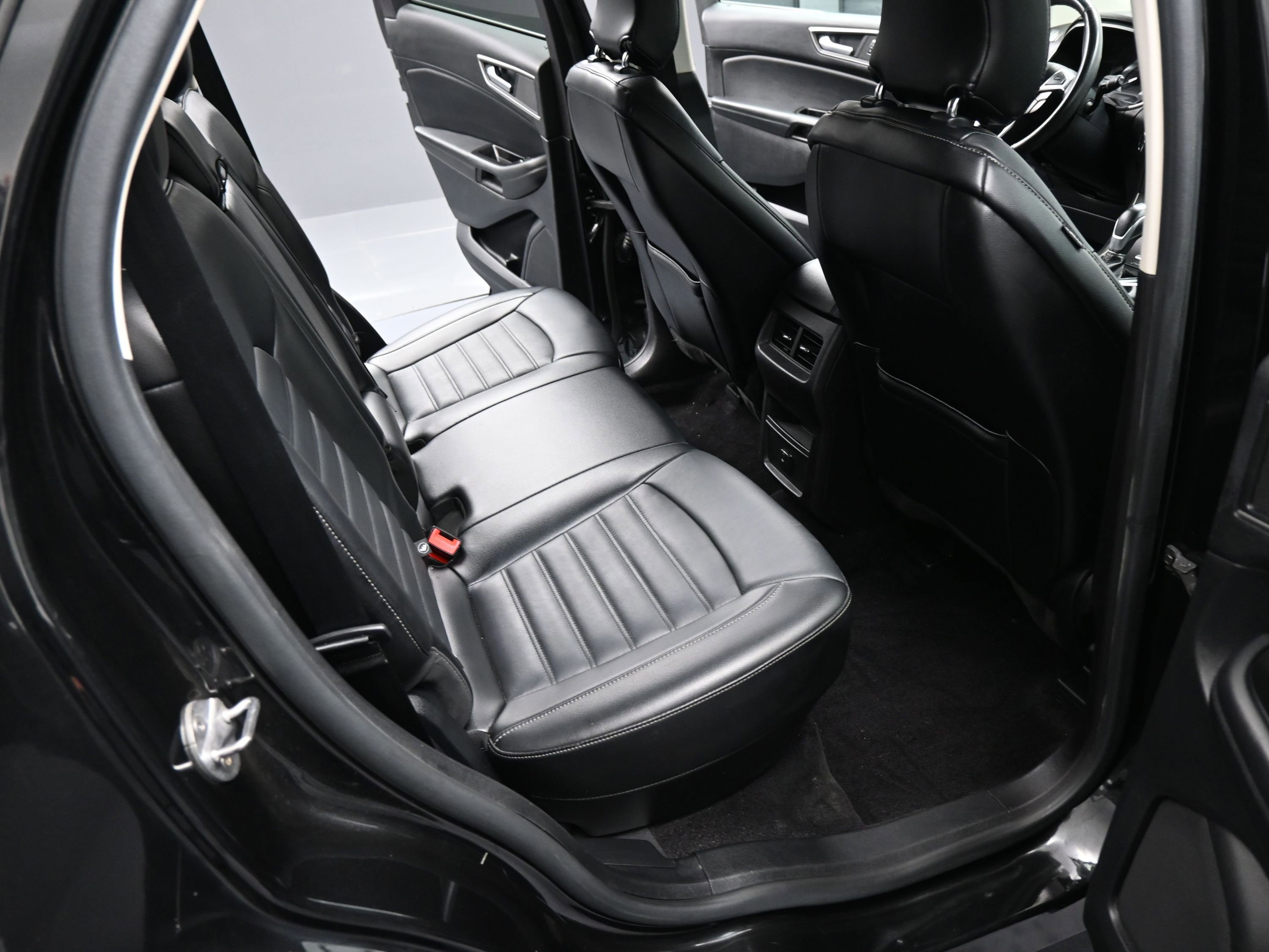 Used 2015 Ford Edge SEL w/ Equipment Group 201A image 18