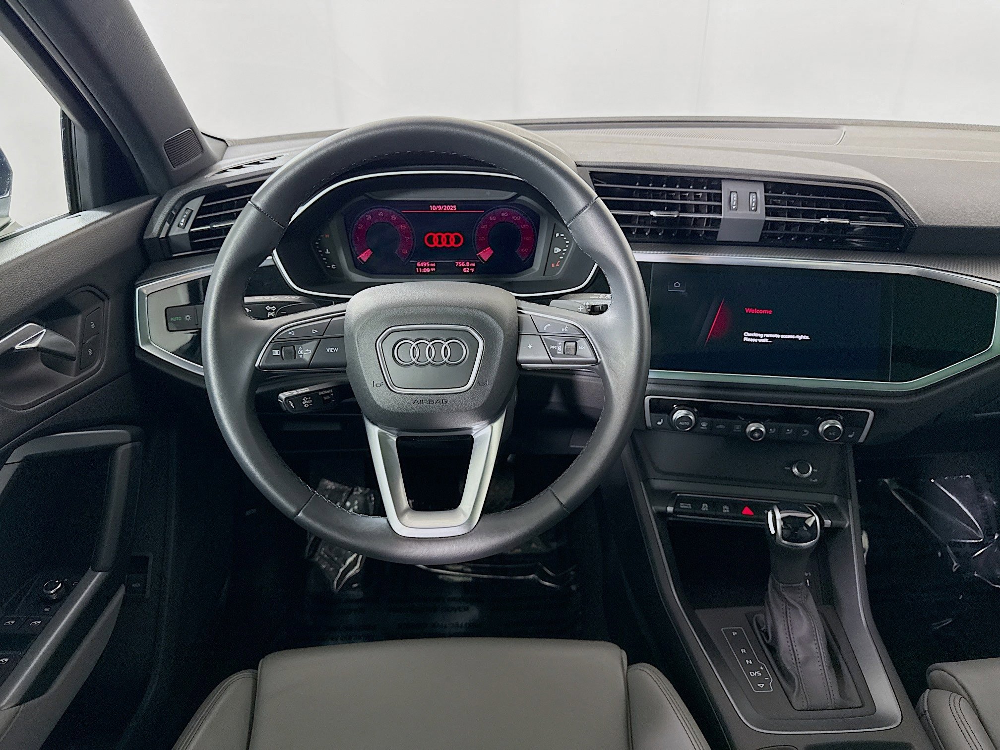 Used 2025 Audi Q3 2.0T Premium image 21