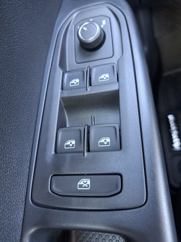 New 2026 Volkswagen Taos S image 15