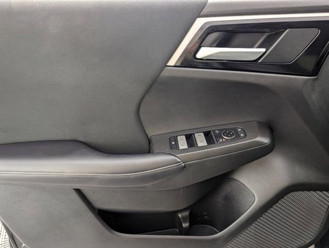 Used 2024 Mitsubishi Outlander ES image 15