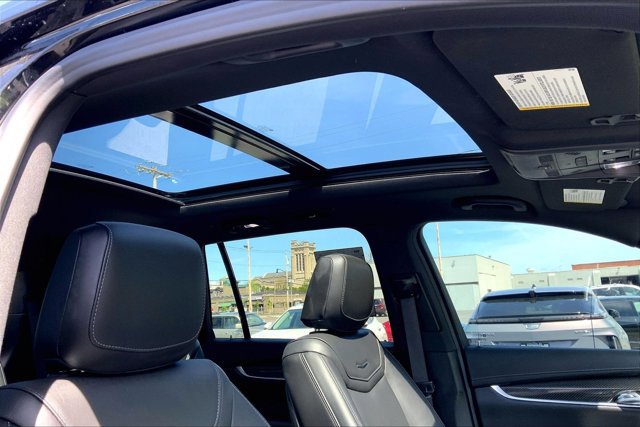 Used 2024 Cadillac XT6 Sport w/ LPO, ONYX Package AWD/4WD image 22