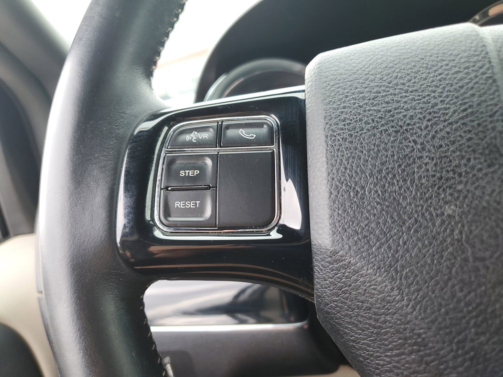 Used 2019 Dodge Grand Caravan SXT image 22