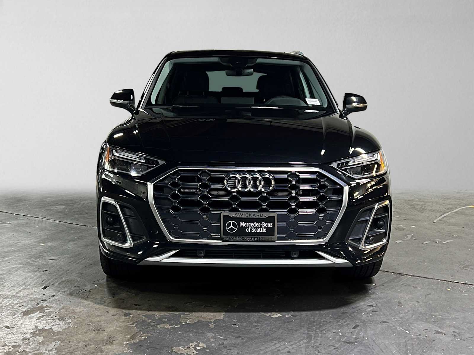 Used 2024 Audi Q5 e Premium w/ Convenience Package AWD/4WD image 8