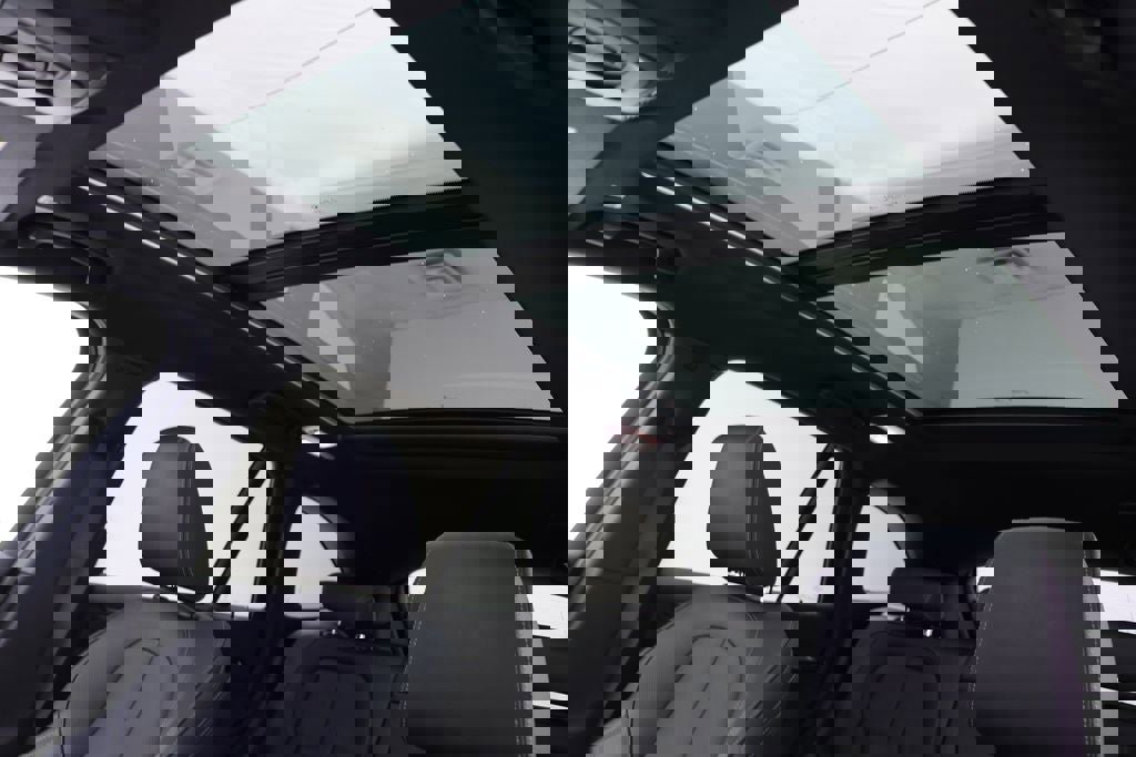 Used 2018 BMW X1 xDrive28i w/ Convenience Package AWD/4WD image 14