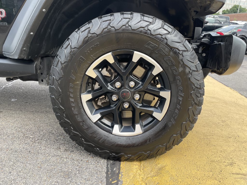 Certified 2025 Jeep Wrangler Unlimited Rubicon AWD/4WD image 11