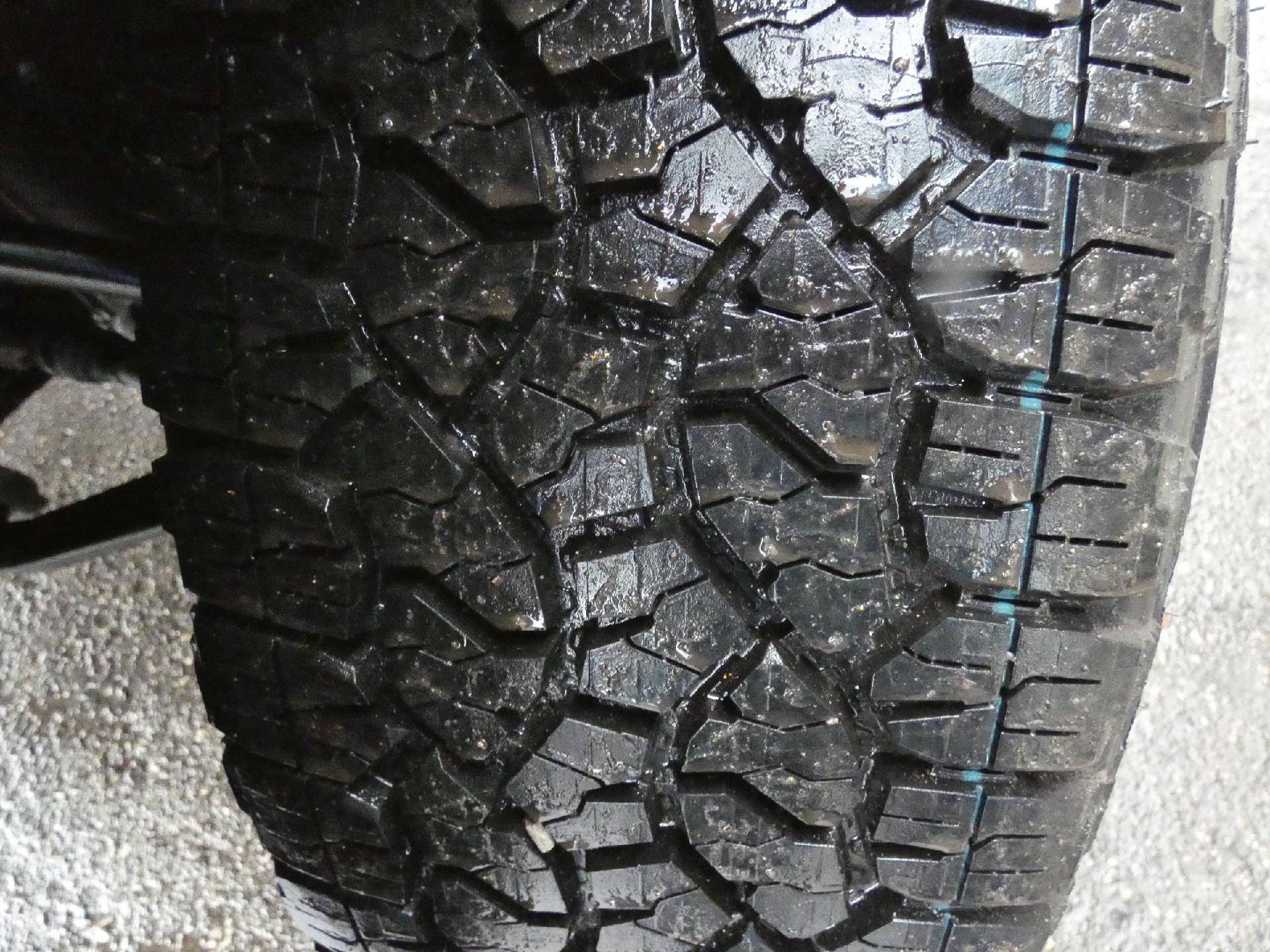 New 2026 GMC Sierra 2500 AT4 w/ AT4 Premium Plus Package AWD/4WD image 9