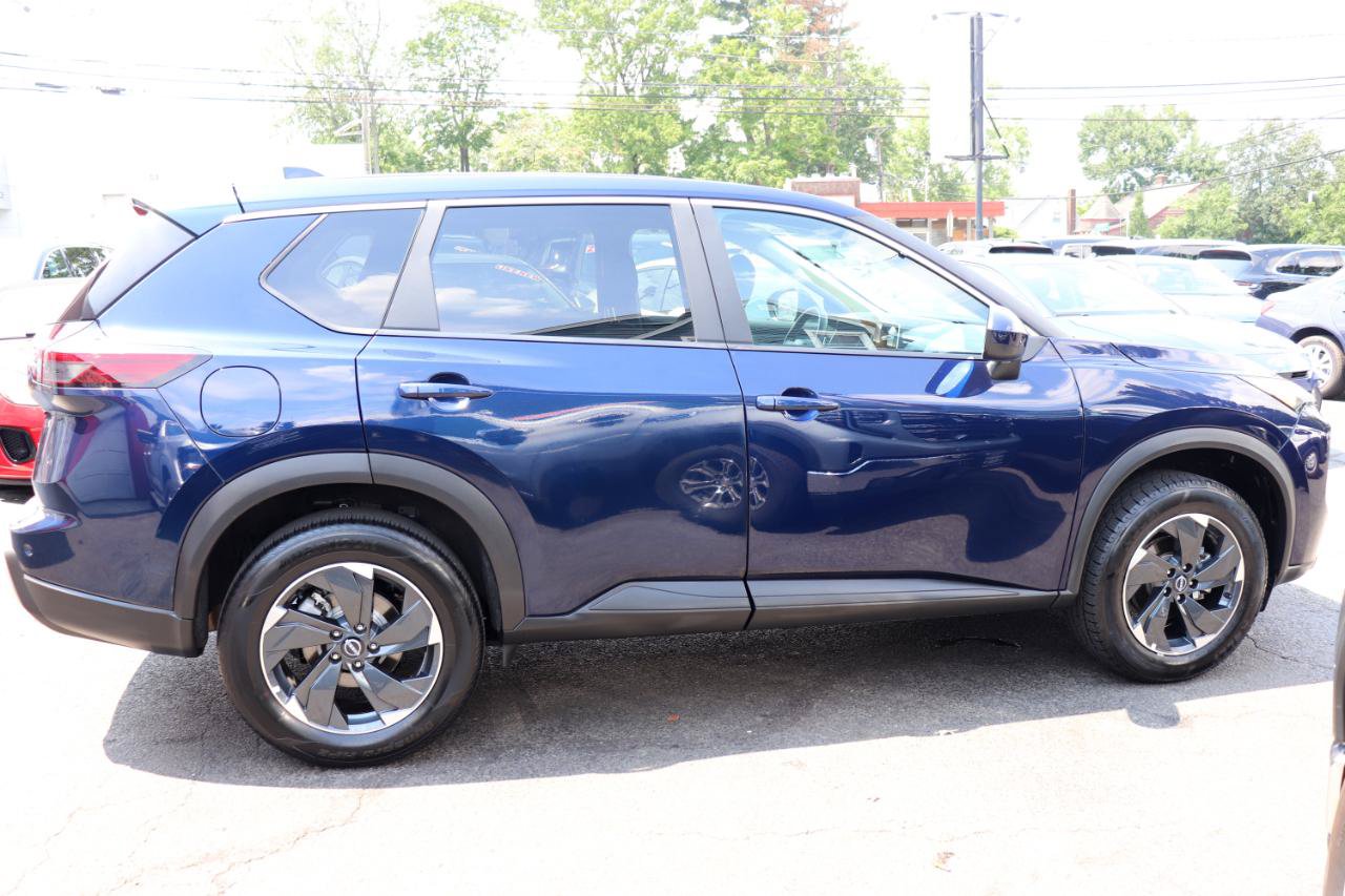 Used 2026 Nissan Rogue SV AWD/4WD image 6