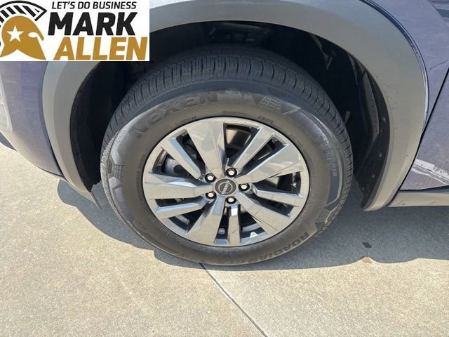 Used 2025 Nissan Pathfinder SV AWD/4WD image 7