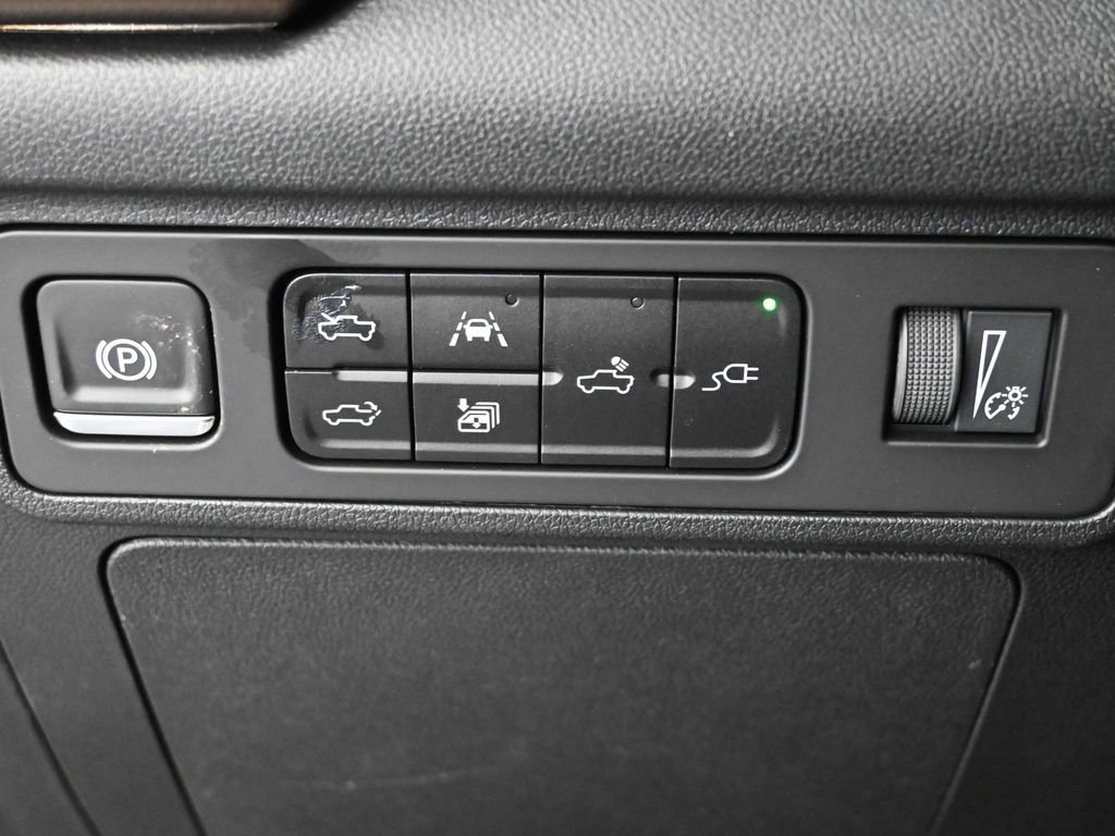 New 2025 GMC Hummer EV 2X w/ LPO, Dark Essentials Package image 36