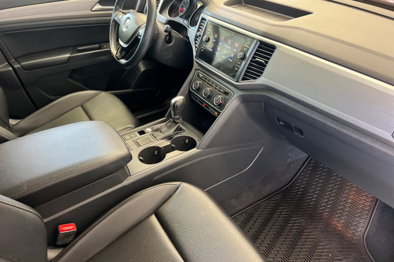 Used 2018 Volkswagen Atlas SE FWD image 18