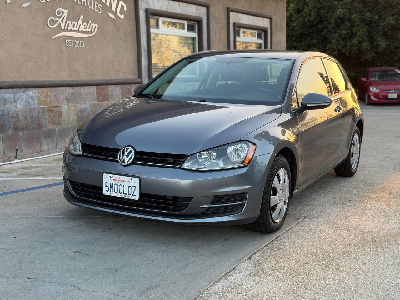 Used 2015 Volkswagen Golf Launch Edition image 2