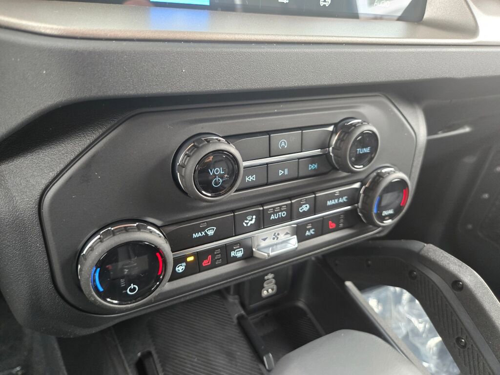 New 2026 Ford Bronco Outer Banks w/ Sasquatch Package AWD/4WD image 17