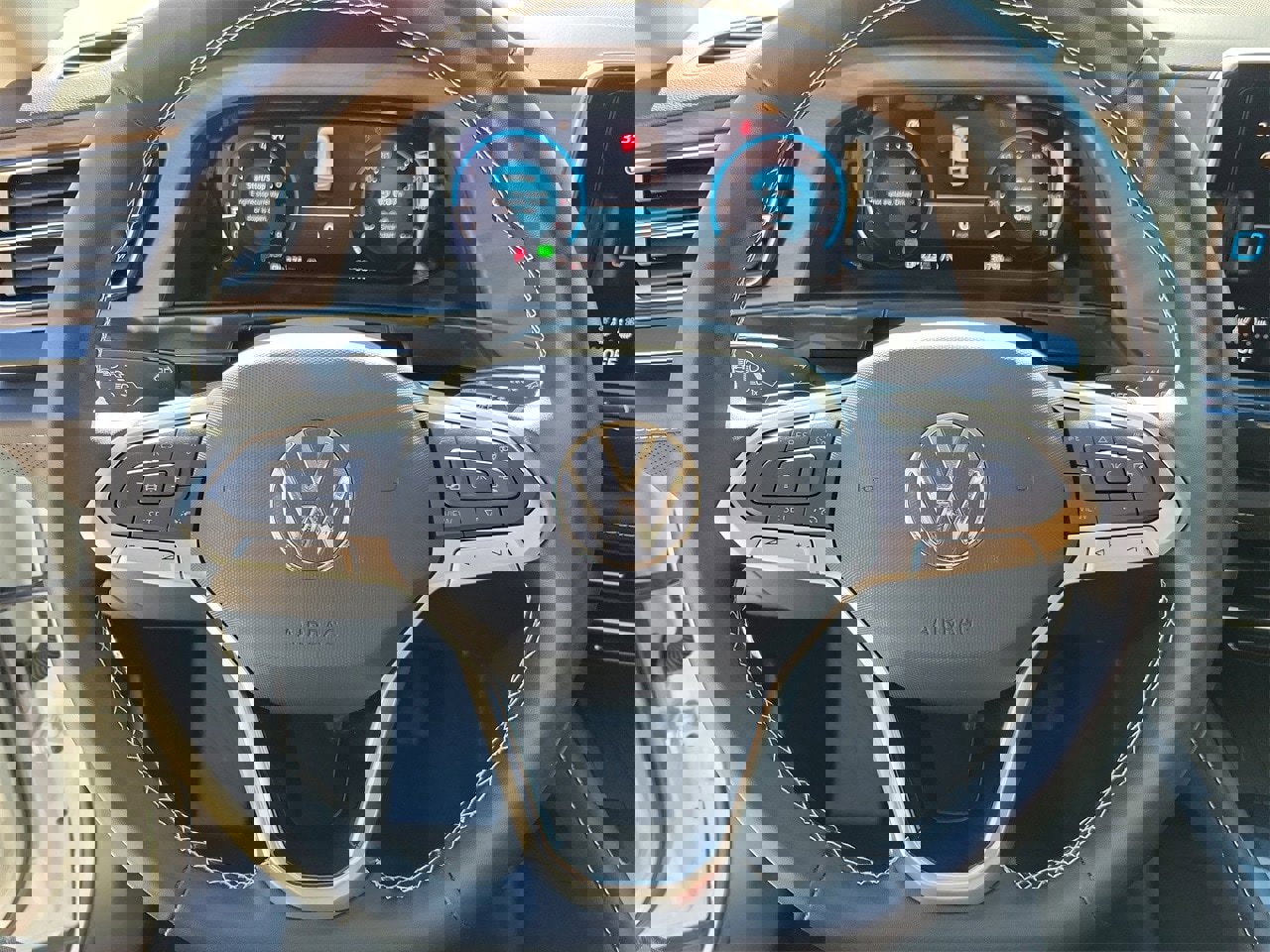 Used 2025 Volkswagen Atlas SE image 19