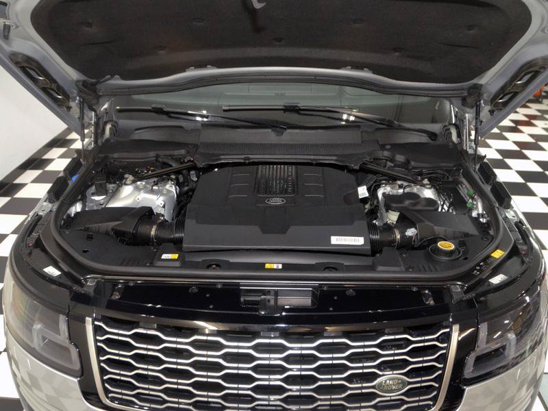 Used 2018 Land Rover Range Rover Supercharged AWD/4WD image 11